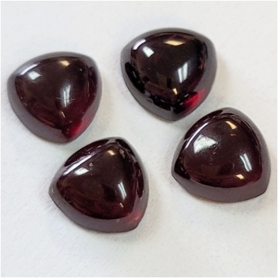 1 Garnet Trillion Gemstone Cabochons (N) 9mm